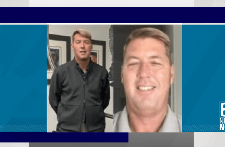 লাস ভেগাসের একজন পশুচিকিত্সকের সন্ধান, যিনি ঘোড়াটিকে লাথি মারার জন্য ক্ষমা চেয়েছেন