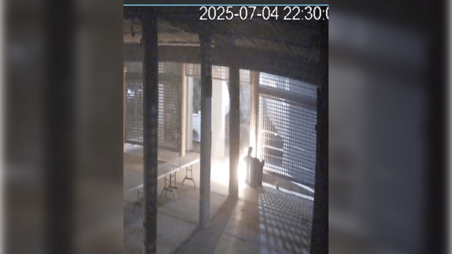 সিটি হলের বাইরে ফায়ার দুর্ঘটনায় ম্যাকলেলানভিলে শহরটি তদন্ত করা হয়েছে