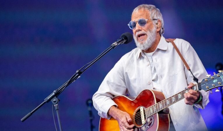 ক্যাট স্টিভেনস ভিসা ইস্যুতে বইয়ের বইয়ের ট্যুর মুলতুবি