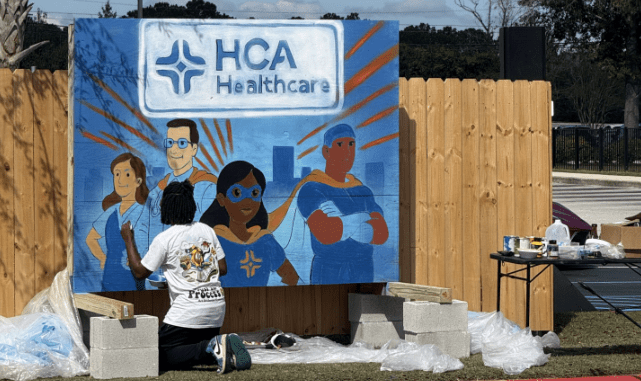 HCA হেলথকেয়ার নাম পরিবর্তন করে কমিউনিটি বিনিয়োগে $220,000 ঘোষণা করেছে
